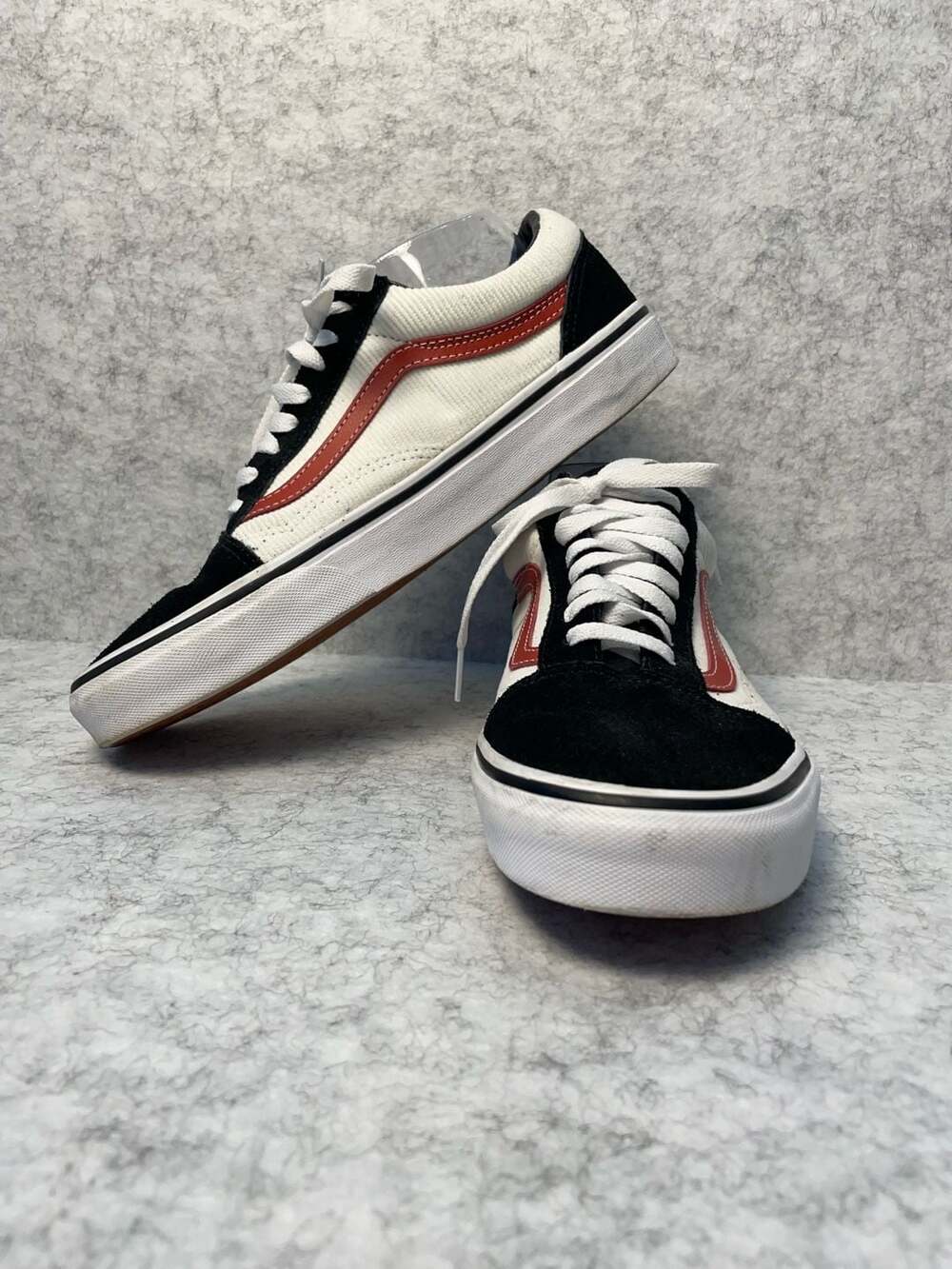 New Vans Old Skool White Sport Red Black Corduroy  mens 8.5 women’s 10